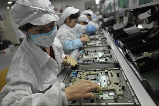鴻海精密將與亞馬遜 AWS 進行車聯(lián)網(wǎng)軟硬整合