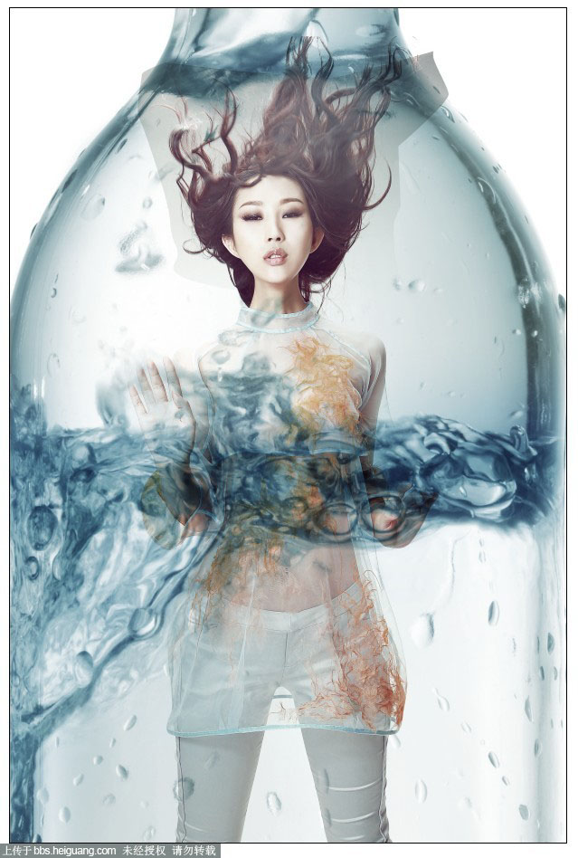 PS創(chuàng)意合成玻璃瓶中被水淹沒(méi)的美女