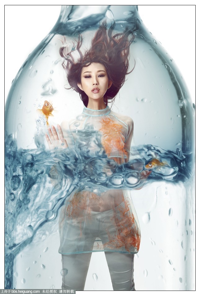 PS創(chuàng)意合成玻璃瓶中被水淹沒(méi)的美女
