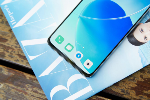 OPPO Reno6好不好？直角邊框+90Hz直屏有顏有實力