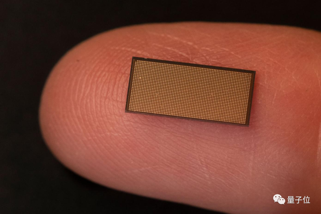 英特爾發(fā)布首個 7nm 芯片 Loihi 2：用于神經(jīng)擬態(tài)計算，可模擬 100 萬神經(jīng)元