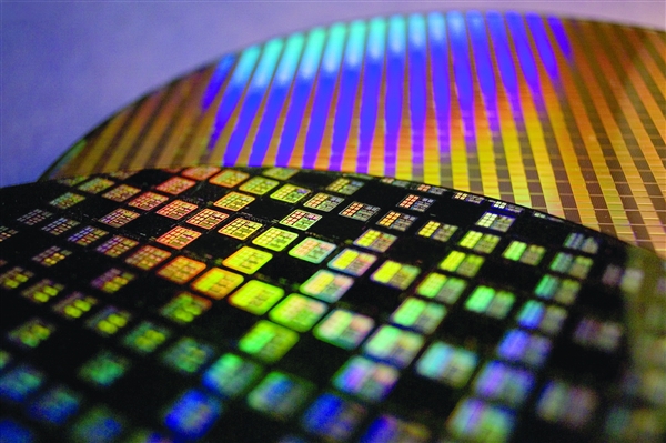無需EUV光刻機 鎧俠開發(fā)NIL半導體工藝：直奔5nm