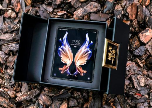 頂奢不止外觀 雙十二不可錯(cuò)過(guò)的甄禮——心系天下三星W22 5G