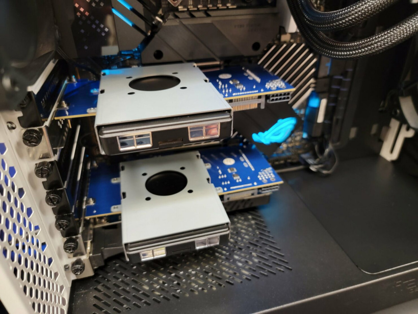 英特爾測試三星 PM1743 PCIe 5.0 SSD，組成陣列速度達 28.3 GB/s