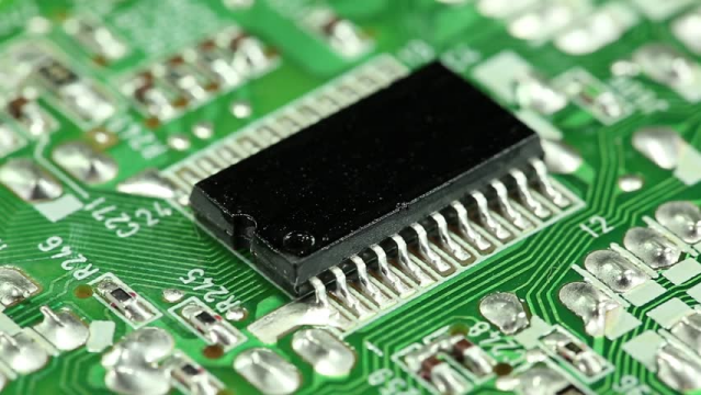 IC Insights：去年電子設備中的半導體含量達 33.2%，創(chuàng)歷史新高