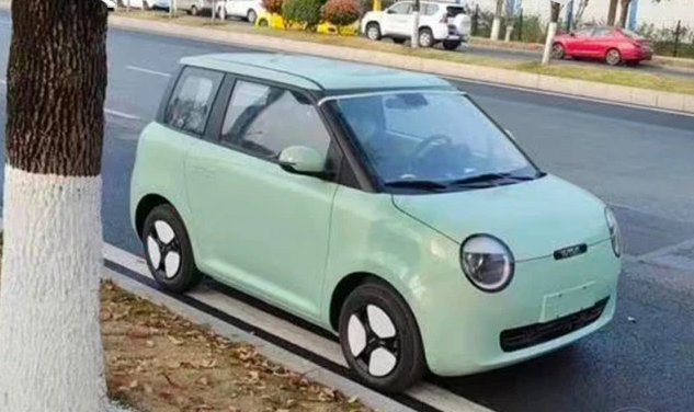 五菱宏光 MINI EV 新對手，長安“糯玉米”路試諜照曝光