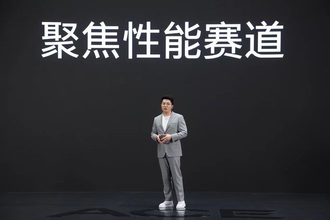 一加李杰：與 OPPO 融合后，新機(jī)可一夜覆蓋一萬(wàn)門(mén)店